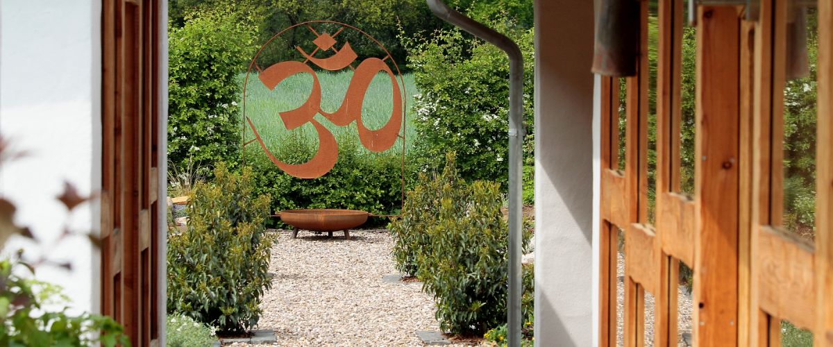 Yoga am Kunstfeld Impressionen - Om